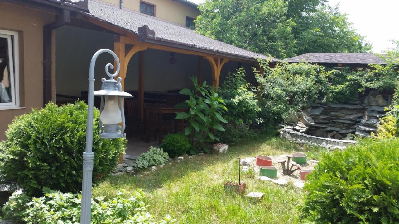 Apartament Zodiac Caransebeş Zewnętrze zdjęcie